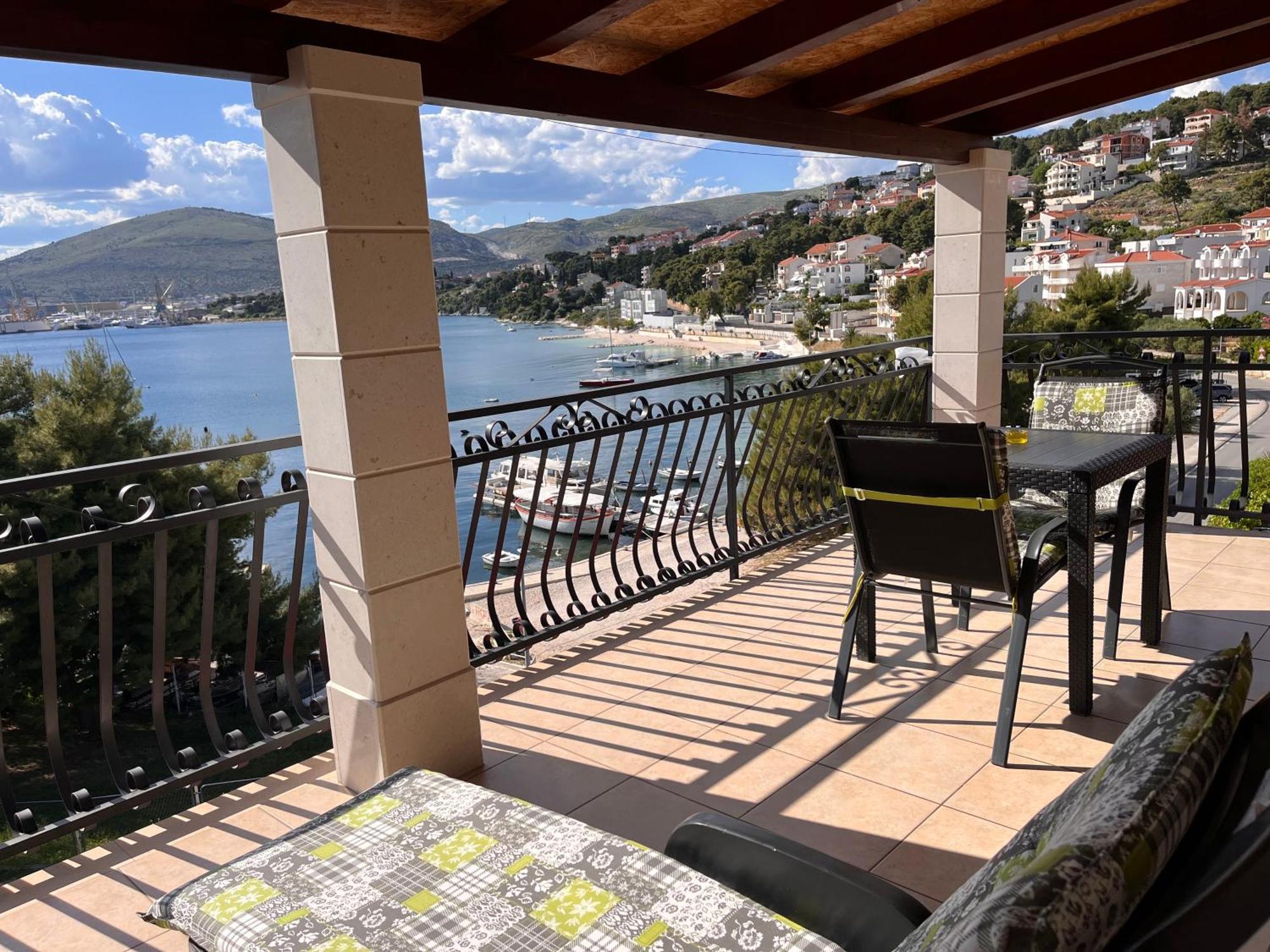 Sea View Apartment-20 M From The Sea Trogir