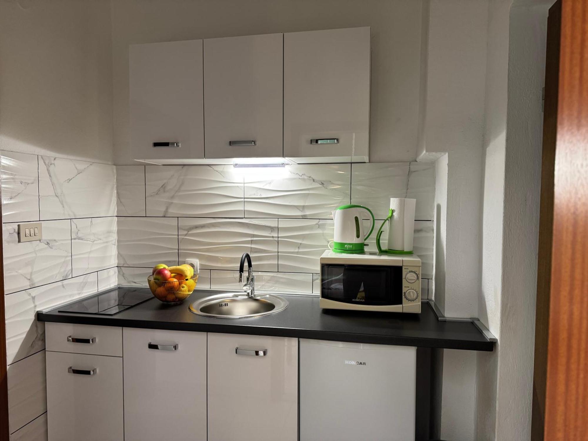 Sea View Apartment-20 M From The Sea Trogir
