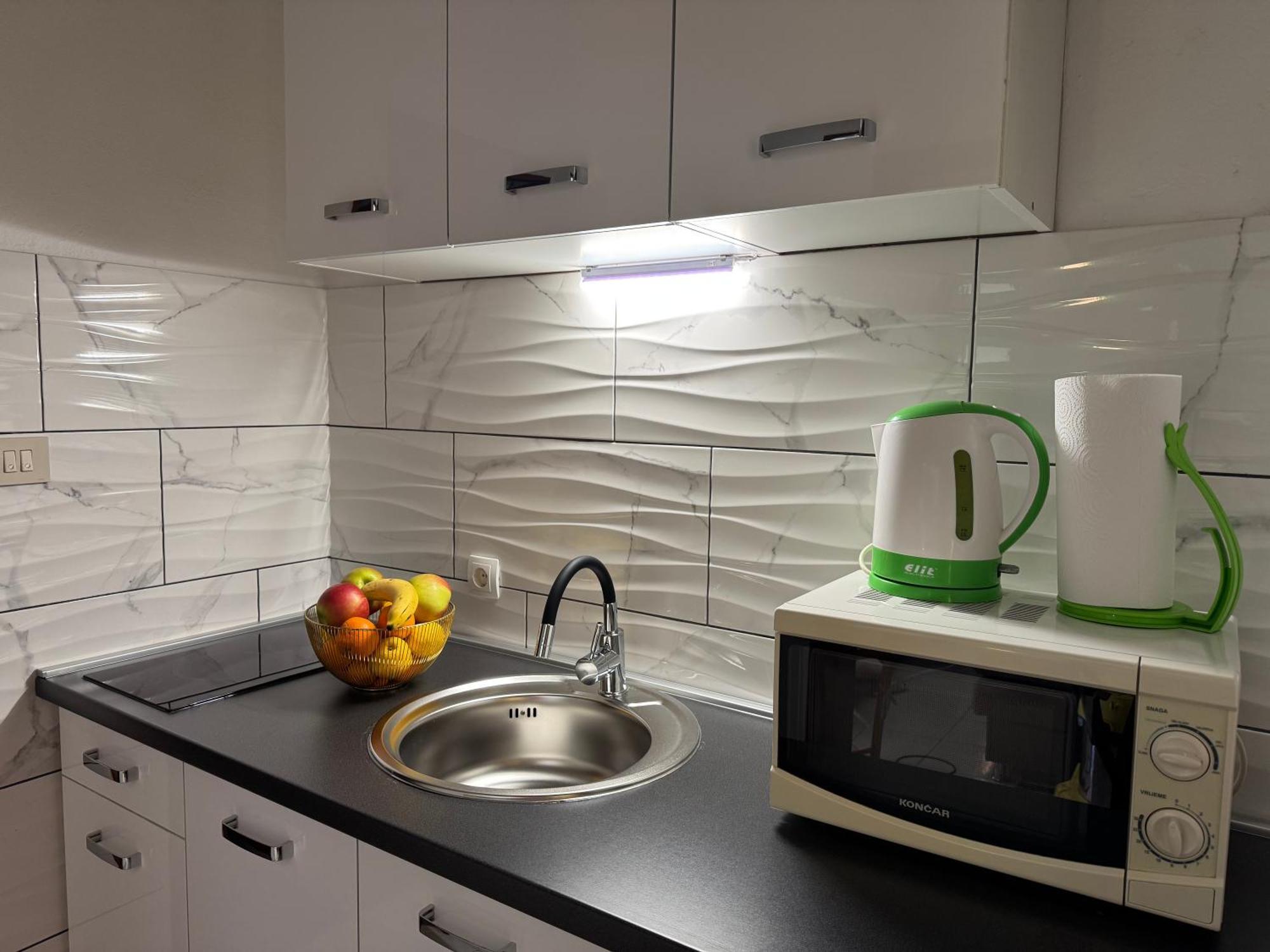 Sea View Apartment-20 M From The Sea Apartamento Trogir